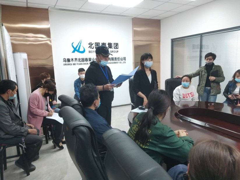 1591072723751254.jpg 圖為:北園春市場開展疫情防控知識(shí)講座_副本.jpg