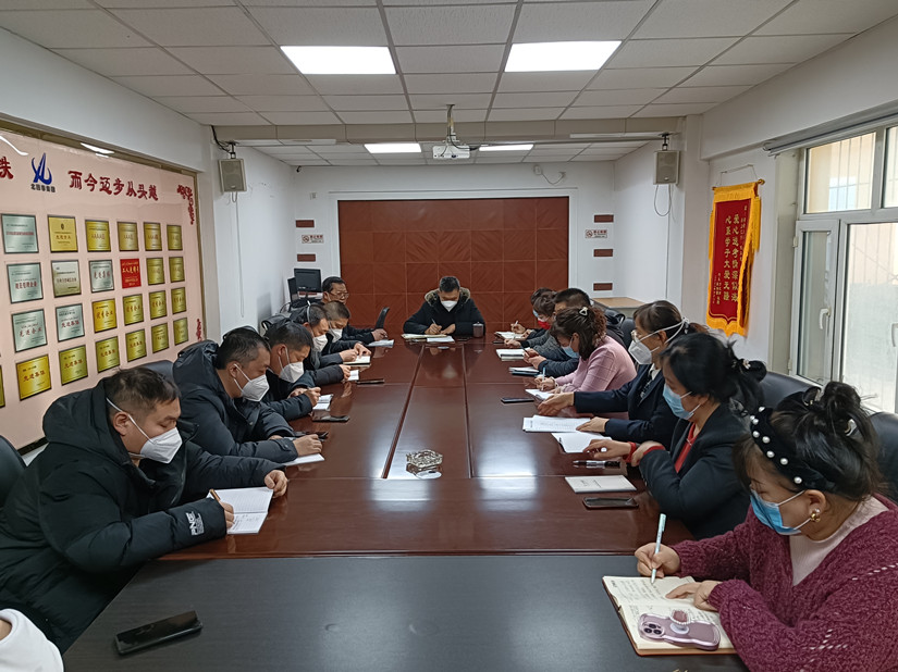 1675848611209985.jpg 圖為:運(yùn)輸公司召開節(jié)后安全會(huì)議_副本.jpg